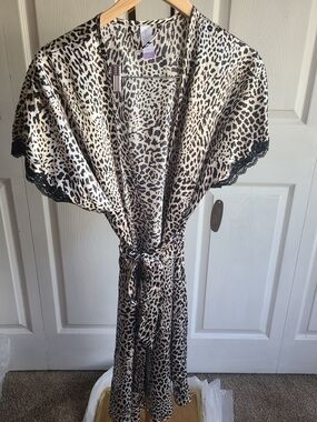 Secret Treasures Leopard Print Satin Robe with Black Lace Trim